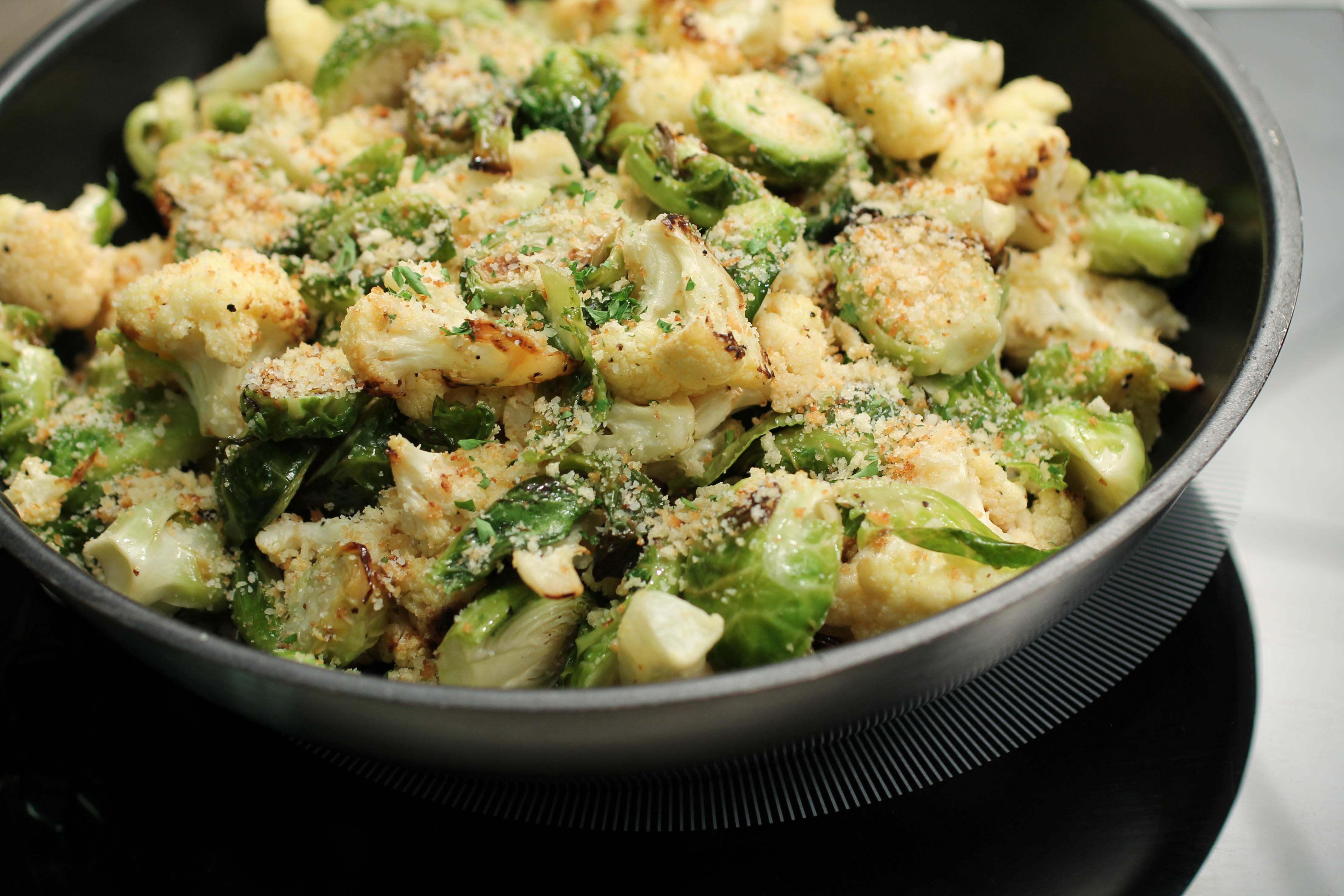 Roasted Brussels Sprouts and Cauliflower Thanksgiving side