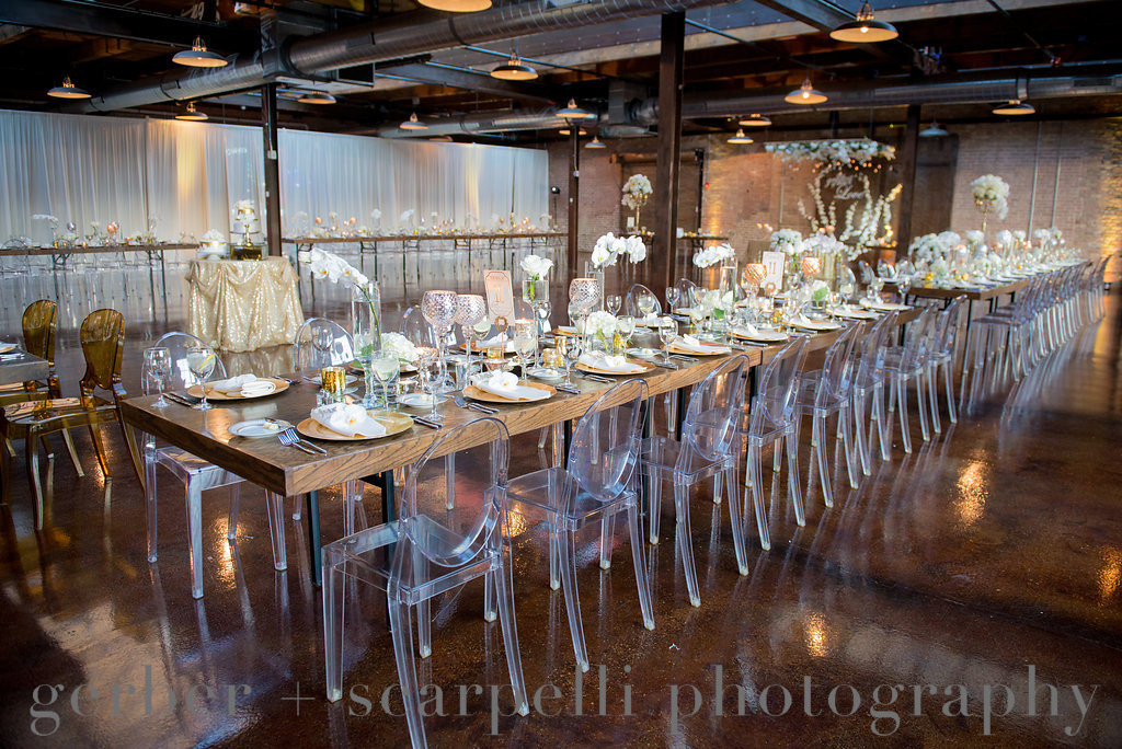 Gatsby wedding reception table and decor