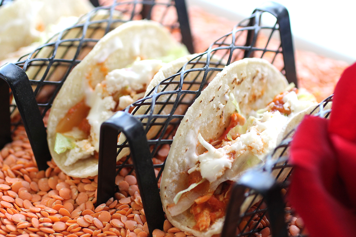 CBM-Miniature-Tinga-de-Pollo-Tacos-in-Rack