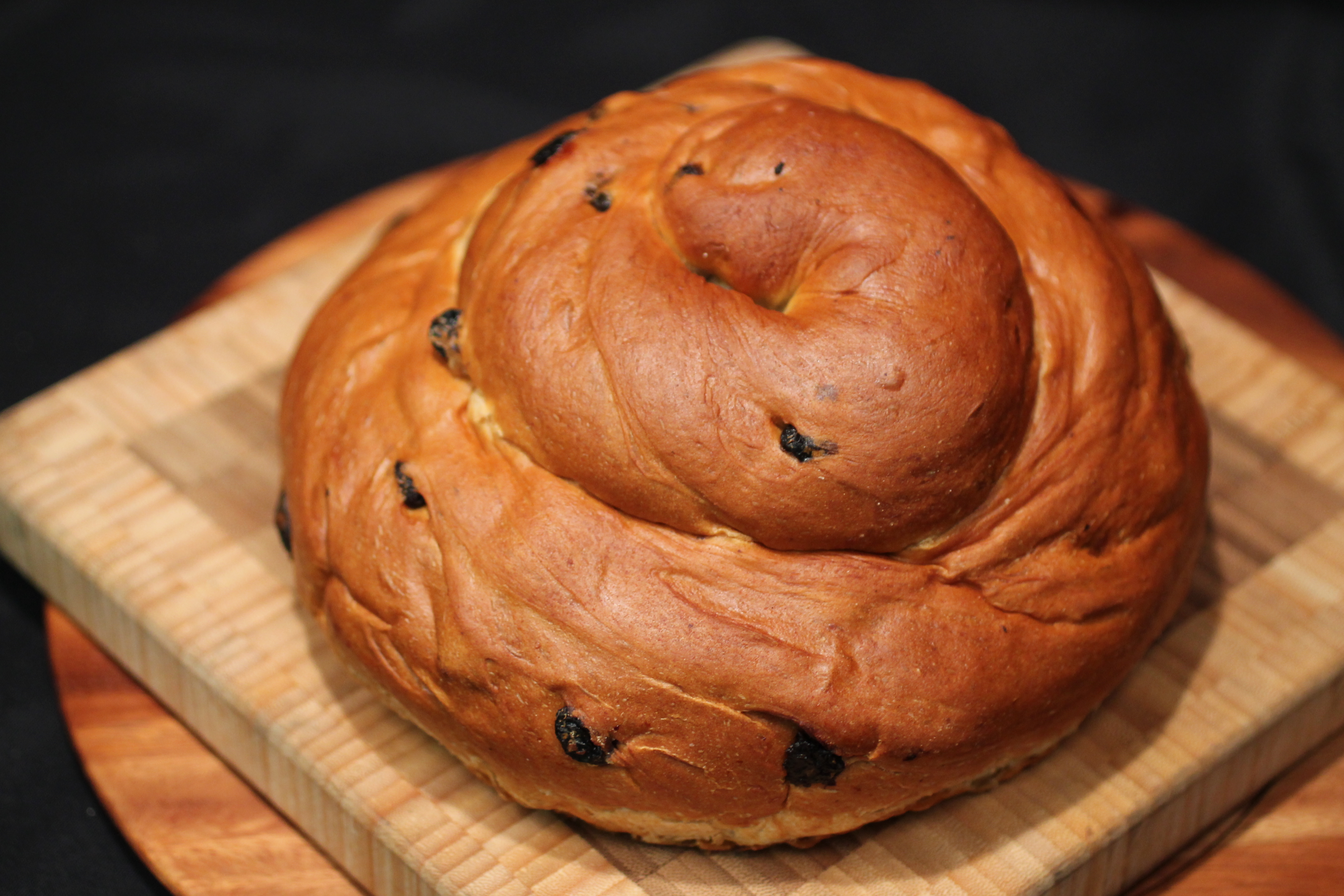 Challah bread with raisins for Rosh Hashanah