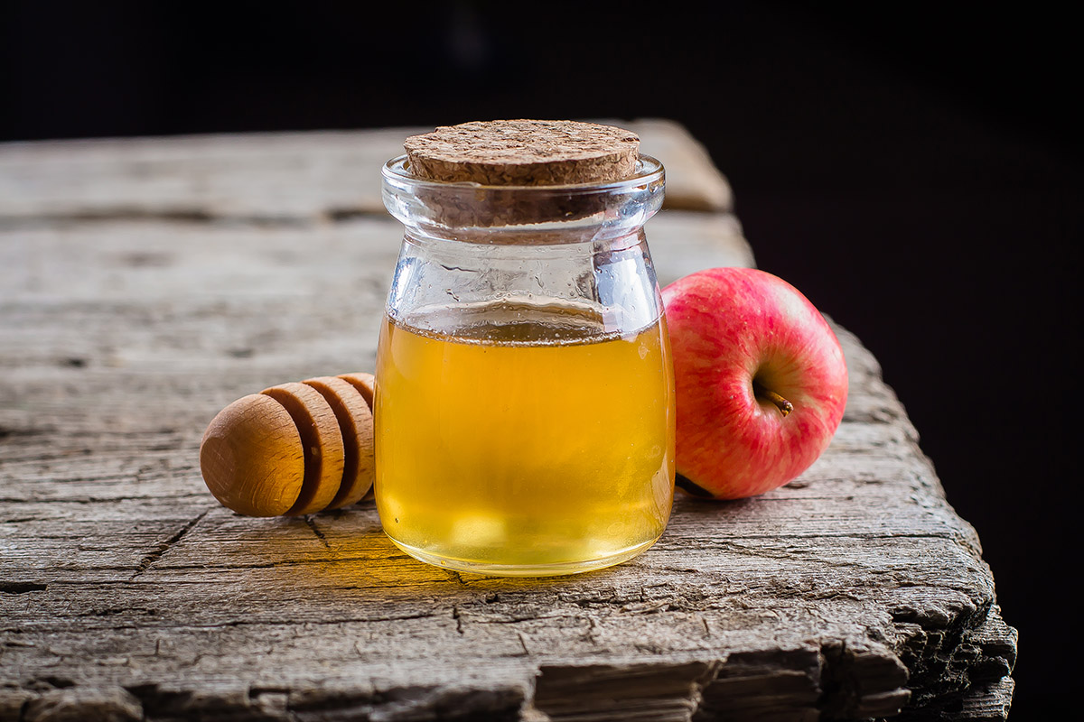 Rosh Hashana honey and apples